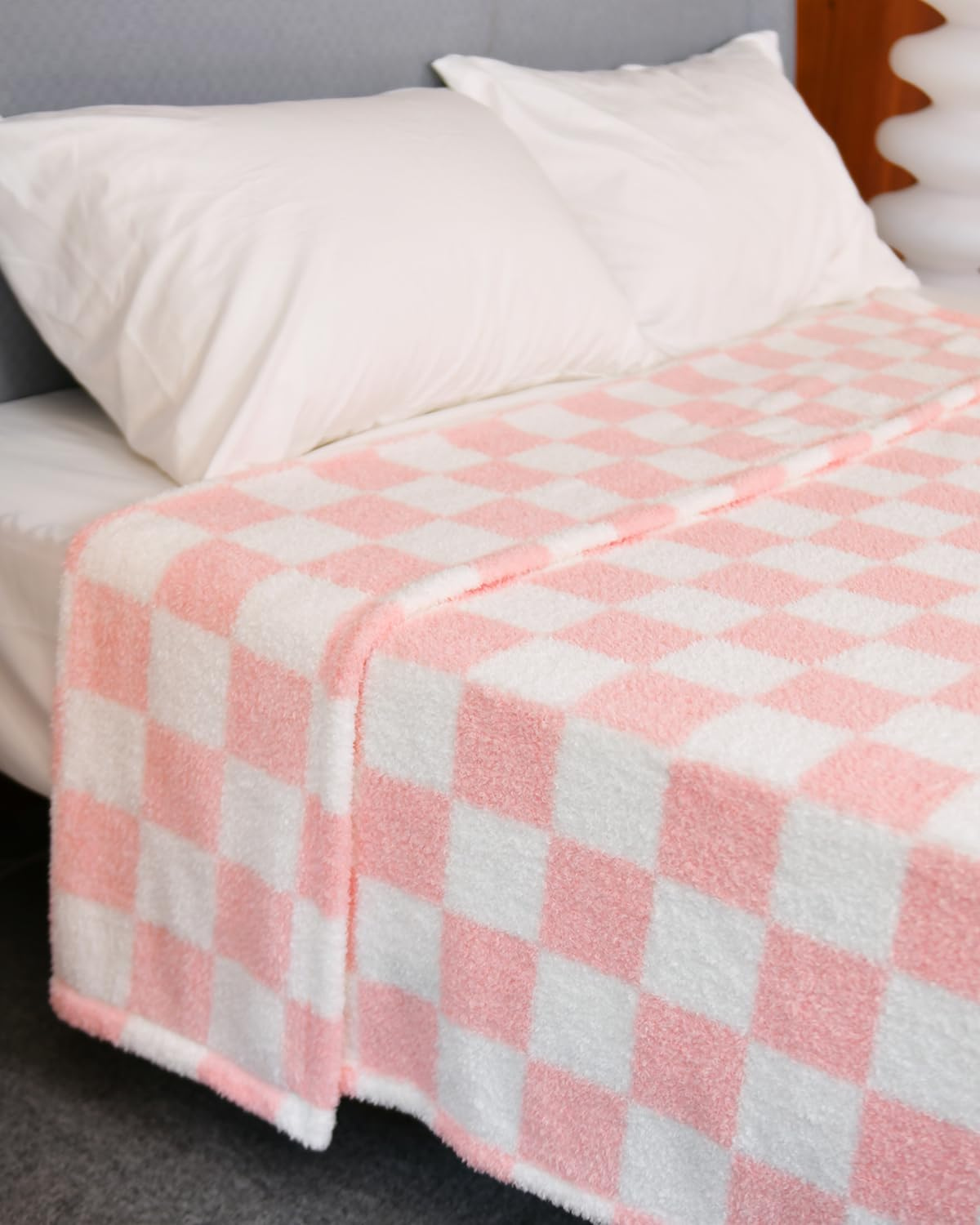 Mid-Century Linen-Shade Throw Blanket — view 4